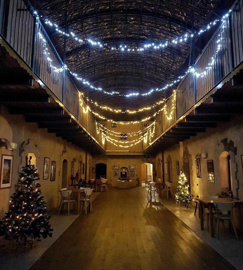 Forte Di Machaby Hostel Arnad Kültér fotó