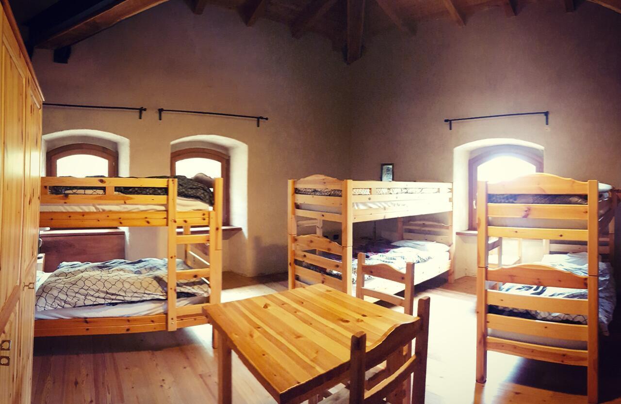 Forte Di Machaby Hostel Arnad Kültér fotó